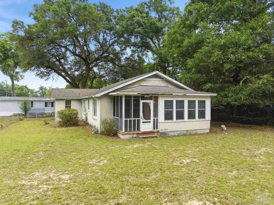 7206 W Jackson St, Pensacola, FL 32506 - #2