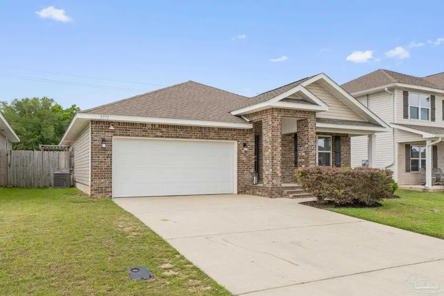 5777 Guinevere Ln, Milton, FL 32583 - #2