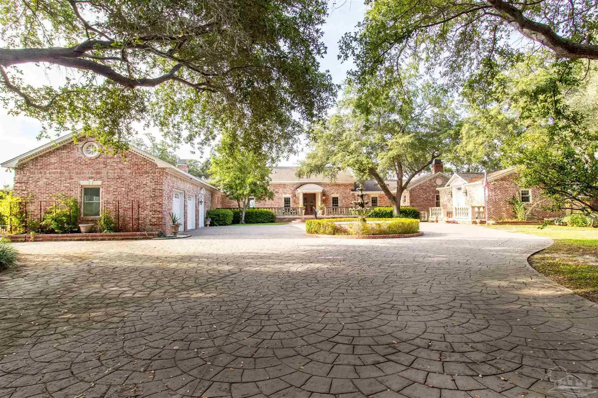 80 Duncan Ave, Gulf Breeze, FL 32561 - #1