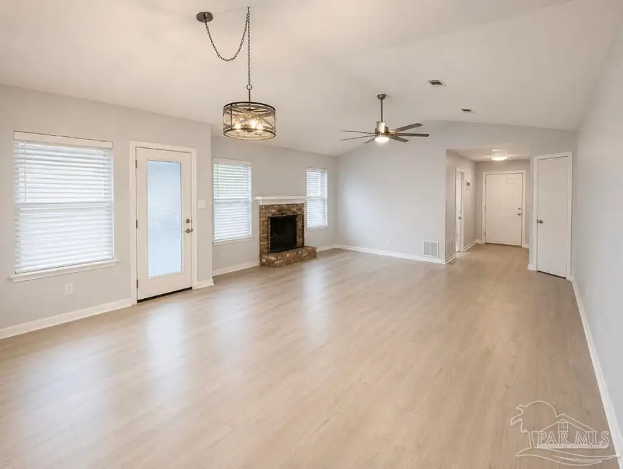 3250 Braxton Cir, Pensacola, FL 32504 - #2
