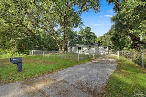 8625 Stockdale Ave, Pensacola, FL 32514
