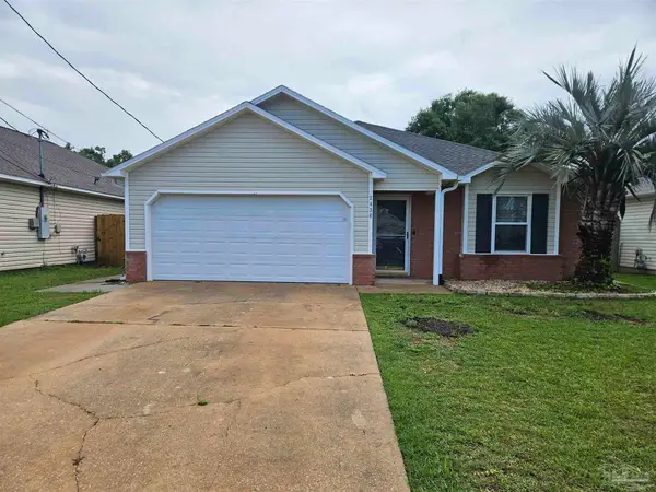 2436 Gulf Breeze Ave, Pensacola, FL 32507