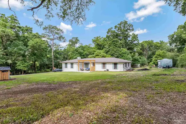 6257 Spanish Oak Ct, Pensacola, FL 32526
