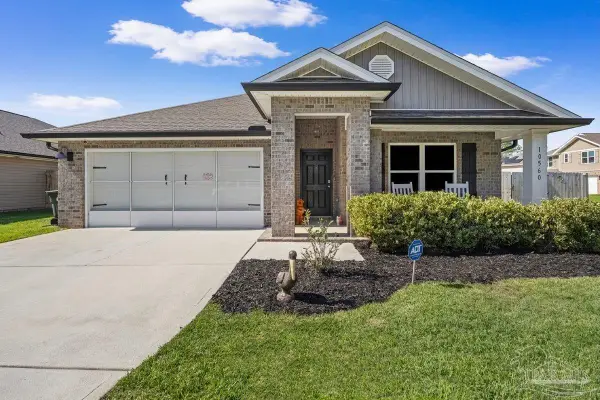 10560 Queens Gate Cir, Pensacola, FL 32506