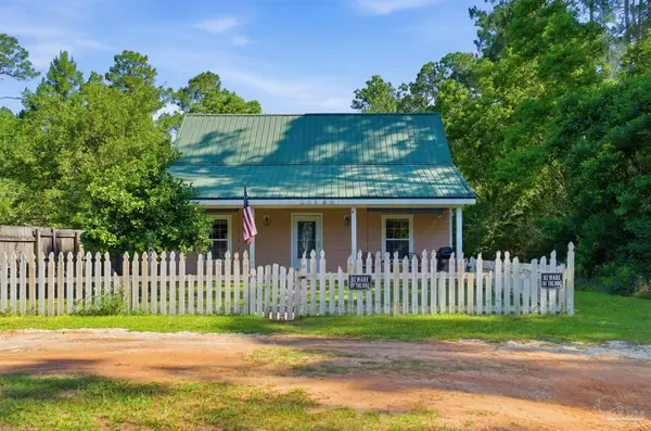 9980 S Loop Rd, Pensacola, FL 32507