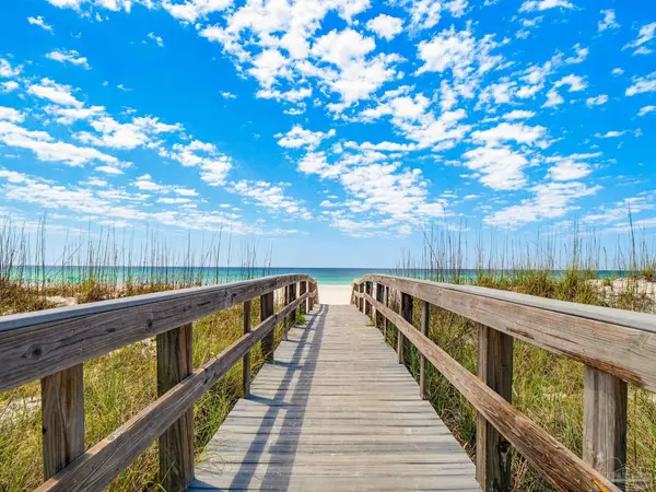 1625 Bulevar Mayor #L9, Pensacola Beach, FL 32561