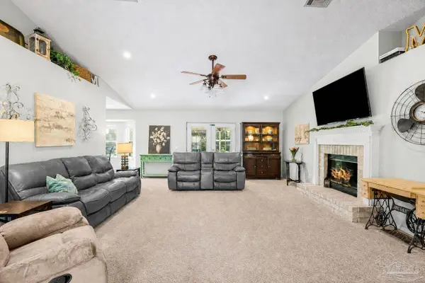 5598 Chanterelle Cir, Milton, FL 32583
