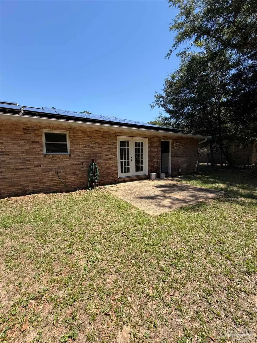 5599 Wesley Dr, Milton, FL 32570 - #2