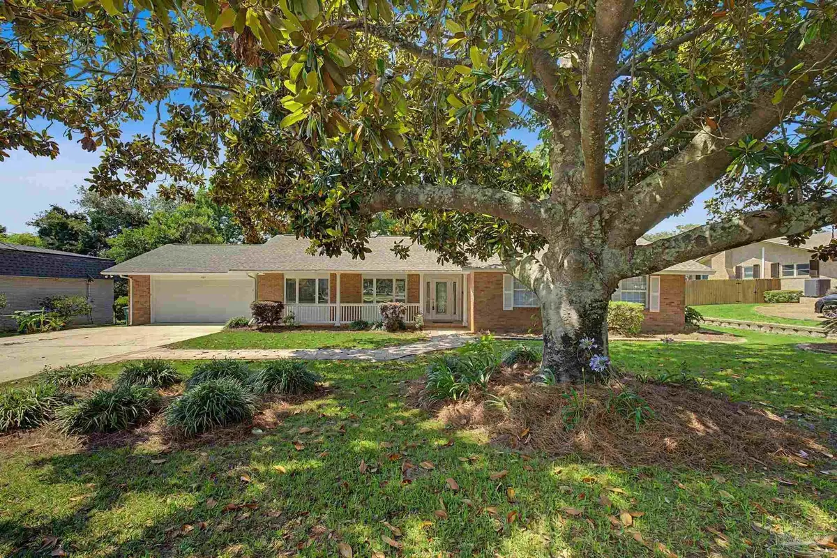 204 Nandina Rd, Gulf Breeze, FL 32561 - #1