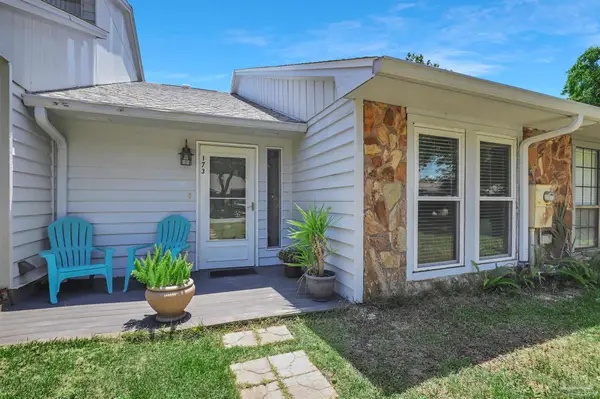 173 Kevin Dr, Gulf Breeze, FL 32561