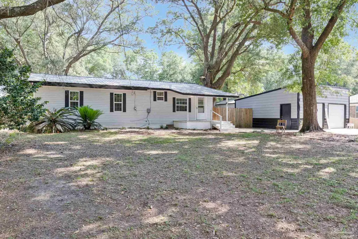 6622 Hinote St, Milton, FL 32570 - #1