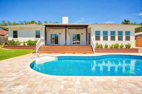 1125 Harbor Ln, Gulf Breeze, FL 32563