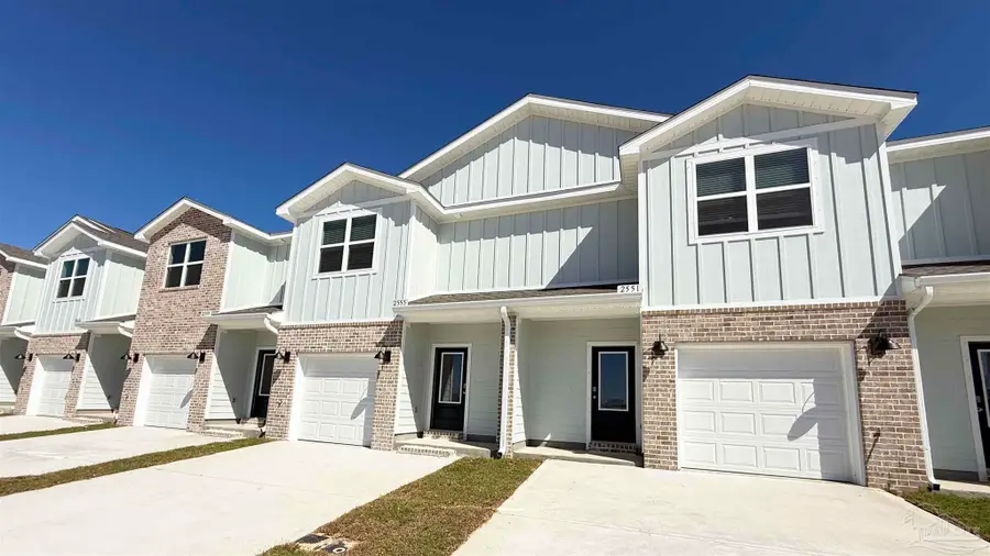 2363 Cliff Hollow Cir, Gulf Breeze, FL 32563 - #2