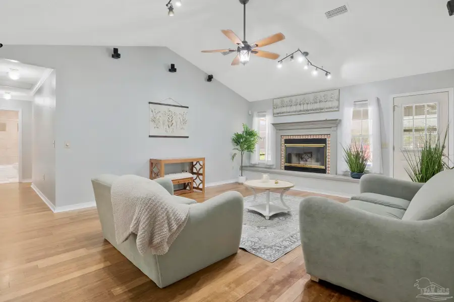 10686 Hatcher St, Milton, FL 32583 - #3