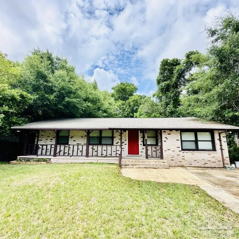 6820 Malvern St, Pensacola, FL 32506 - #1