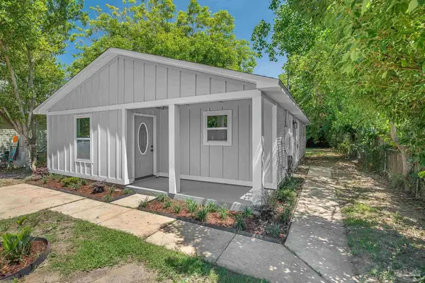 1802 W Godfrey St, Pensacola, FL 32501