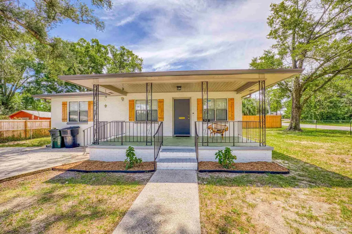 913 W Hernandez St, Pensacola, FL 32501 - #1