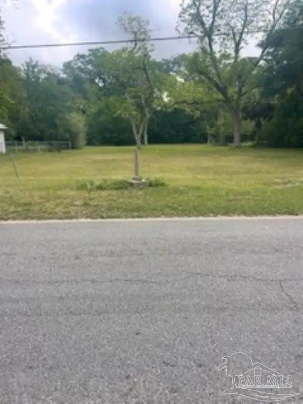 3518 N S St, Pensacola, FL 32505