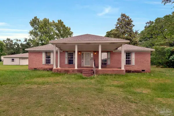 1450 Country Hills Dr, Cantonment, FL 32533
