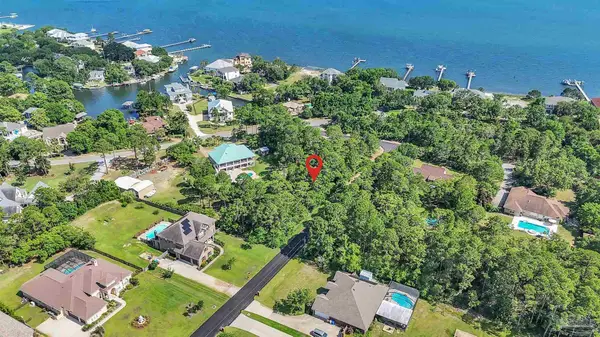 000 Dubose Rd, Gulf Breeze, FL 32563