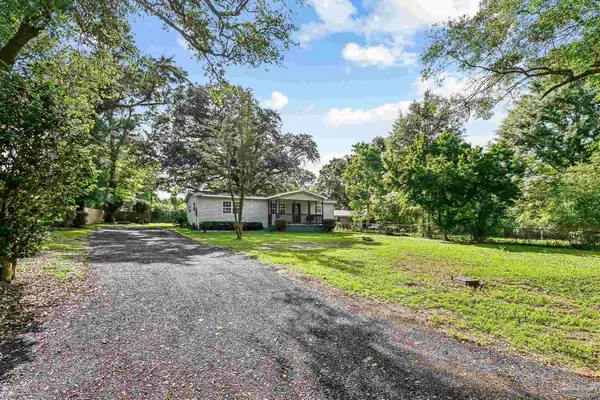 1095 River Annex Rd, Cantonment, FL 32533