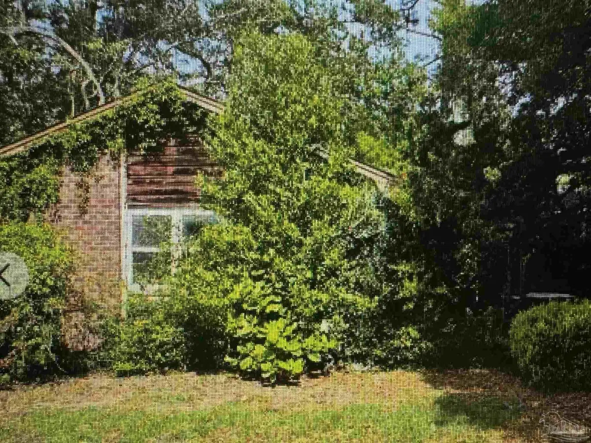 7855 Bay Meadow Dr, Pensacola, FL 32507 - #1