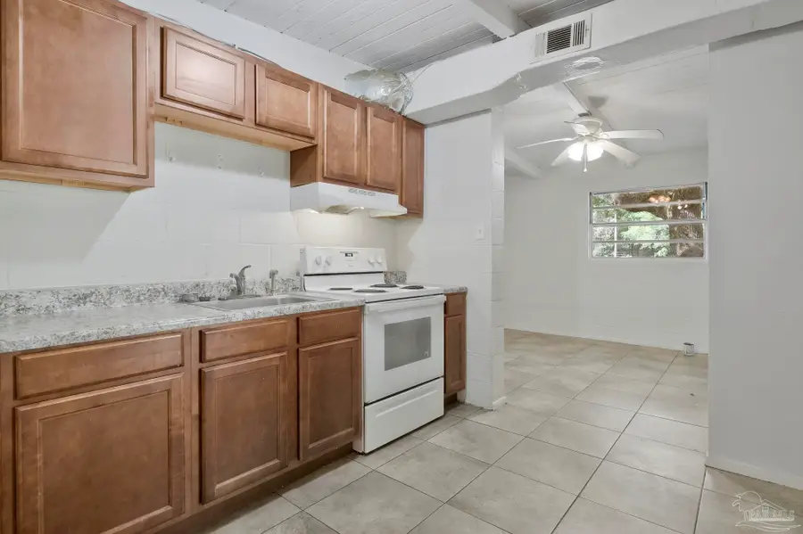 4 Idaho Ct, Pensacola, FL 32505 - #2