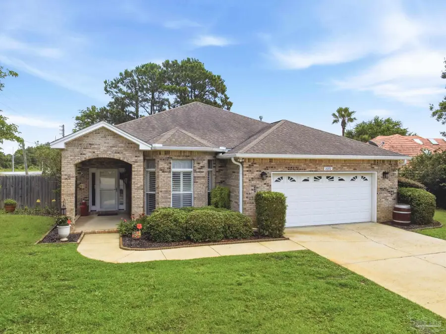 2092 Pritchard Pt Dr, Navarre, FL 32566 - #2