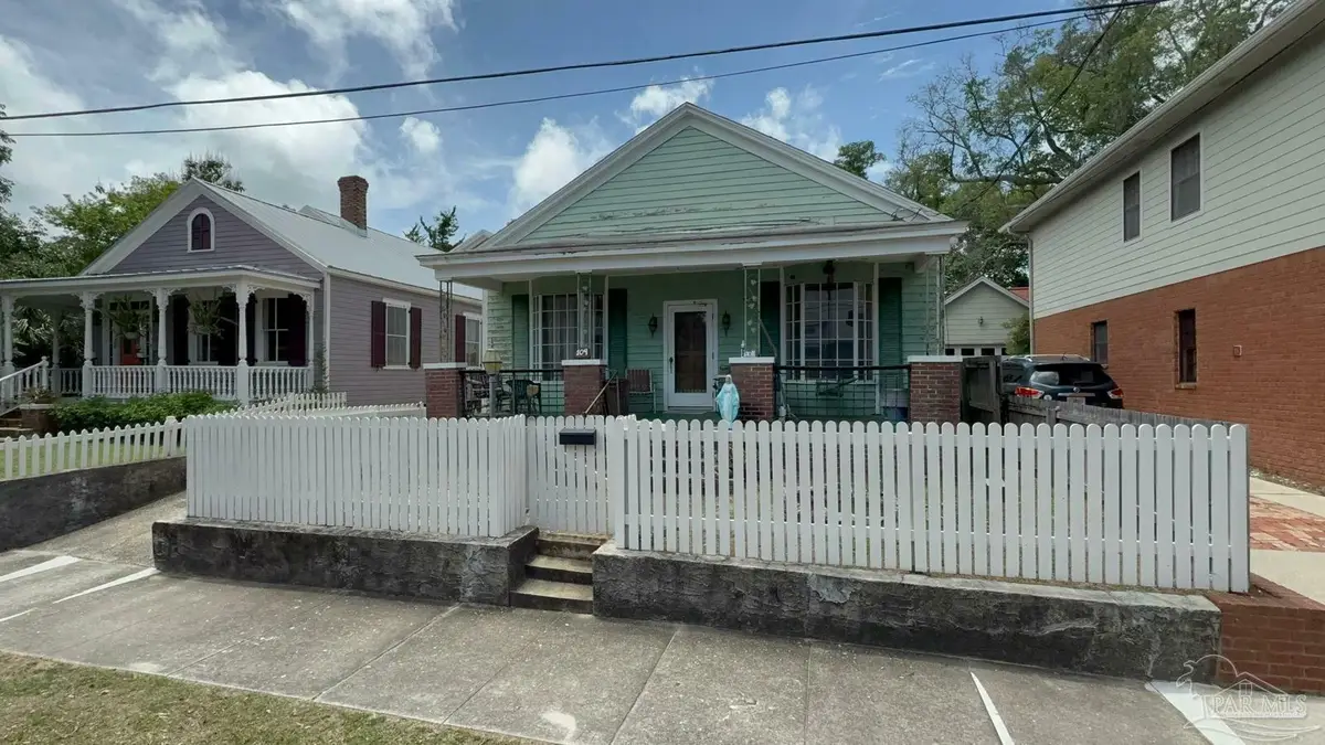 109 S Florida Blanca St, Pensacola, FL 32502 - #1