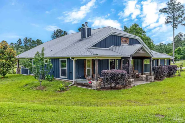 6749 Oser Rd, Milton, FL 32570