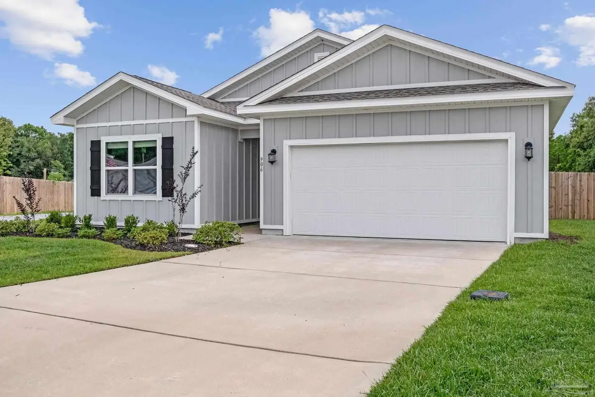 906 Windhill Dr, Cantonment, FL 32533 - #1