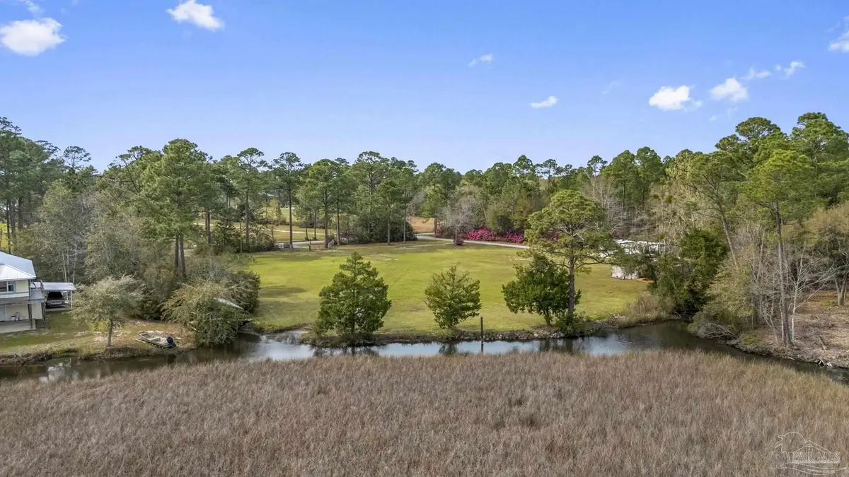 7524 Petersen Pt Rd, Milton, FL 32583 - #1
