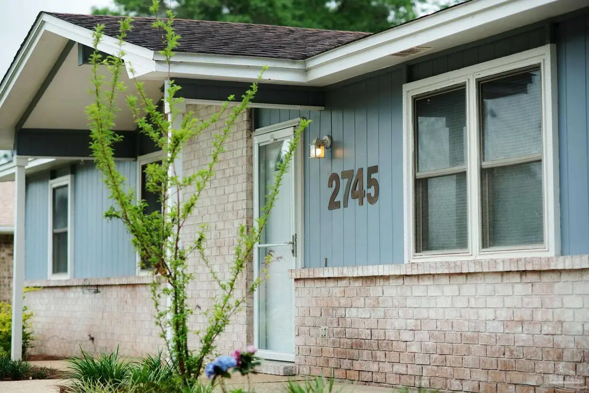 2745 Godwin Ln, Pensacola, FL 32526 - #1