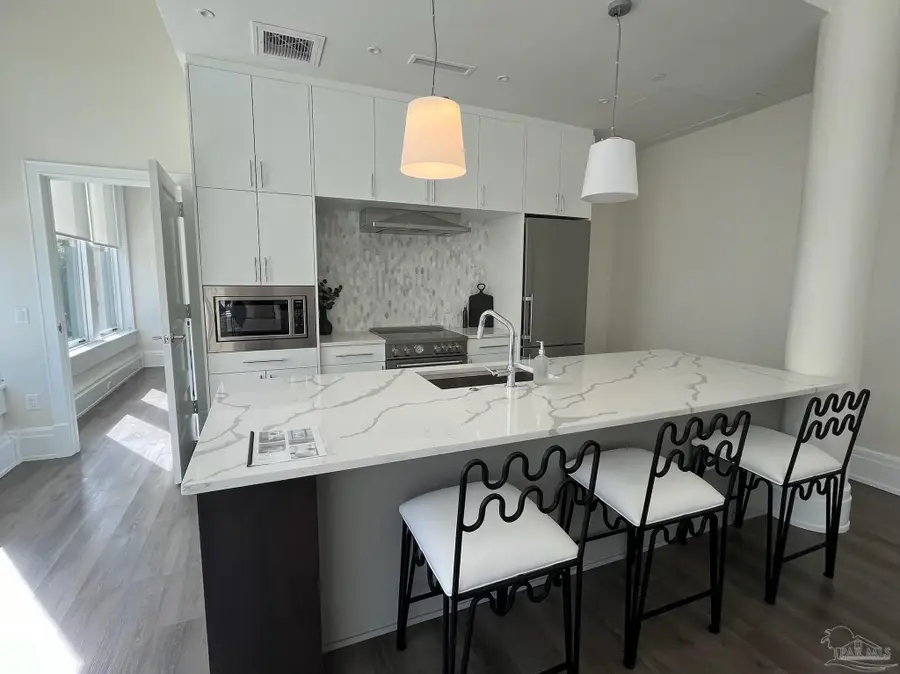 17 S Palafox Pl #208, Pensacola, FL 32502 - #2
