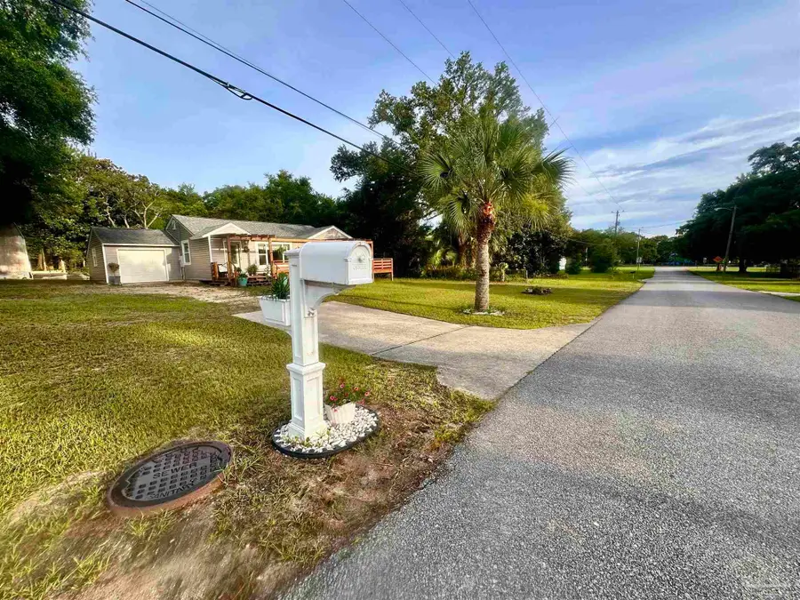 503 Mandalay Dr, Pensacola, FL 32507 - #3