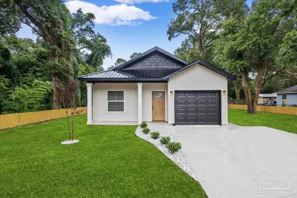 4837 Sierra Dr, Pensacola, FL 32526