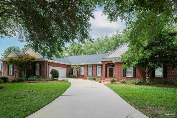 4531 Bohemia Dr, Pensacola, FL 32504