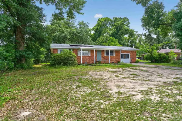 7009 Esther St, Pensacola, FL 32506
