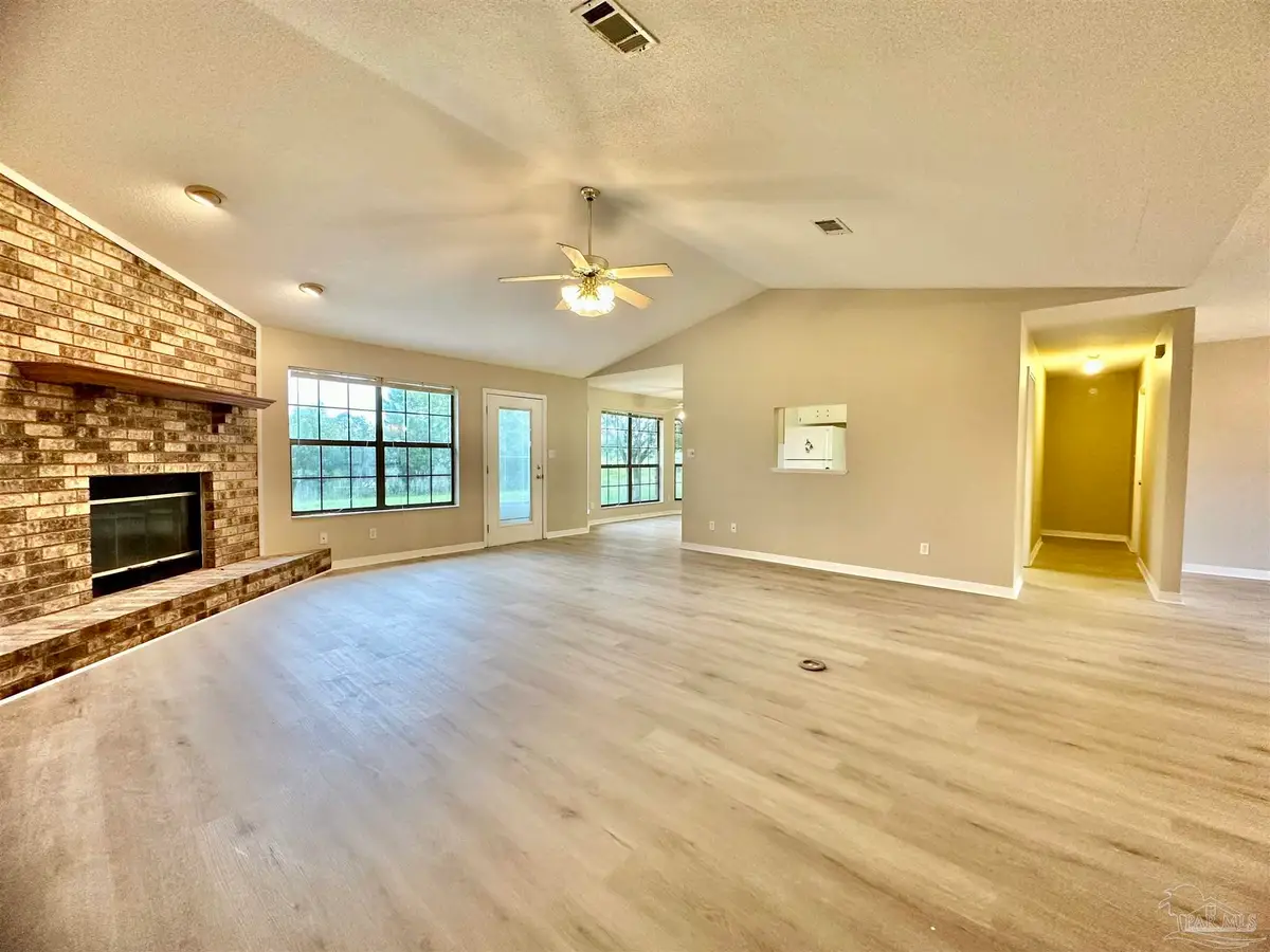 5027 Shoshone Dr, Pensacola, FL 32506 - #1