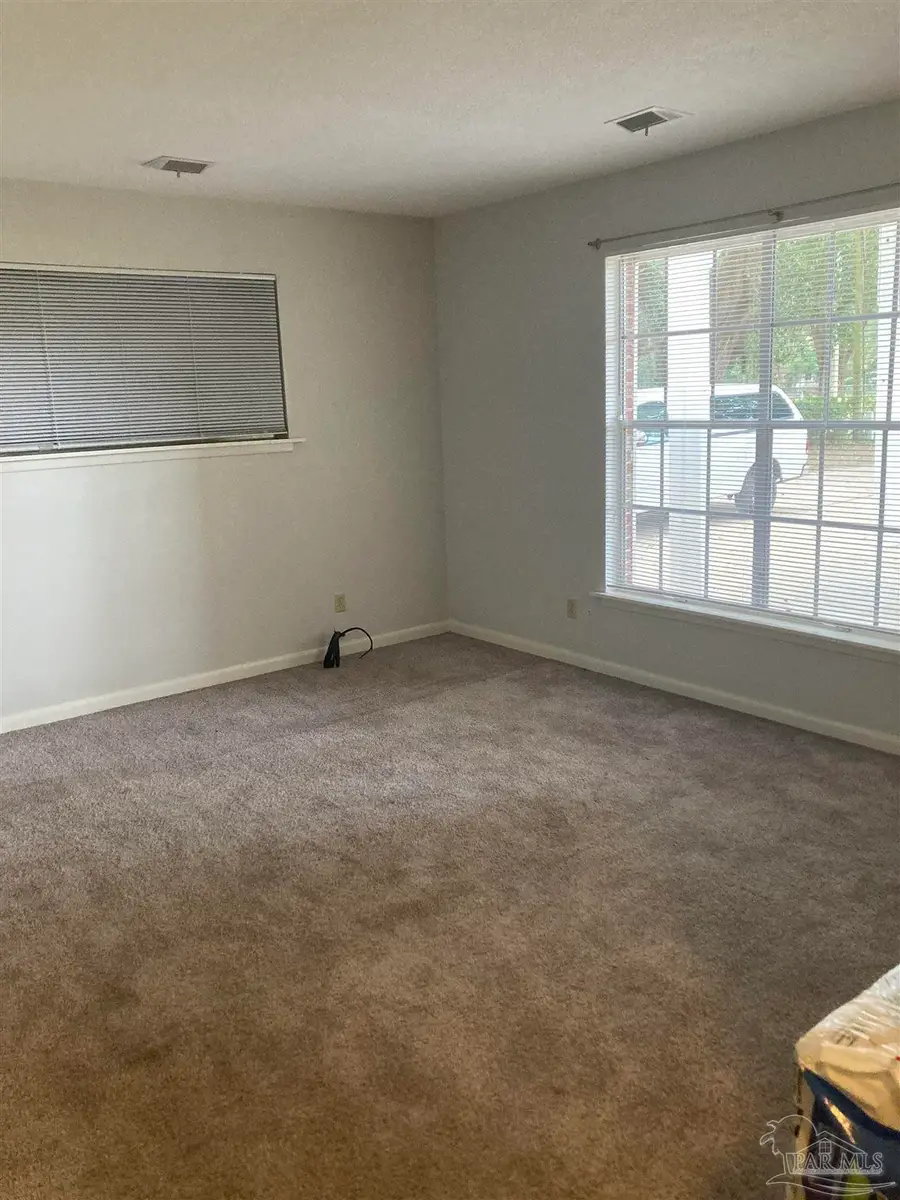 6001 Nashville Ave, Pensacola, FL 32526 - #3
