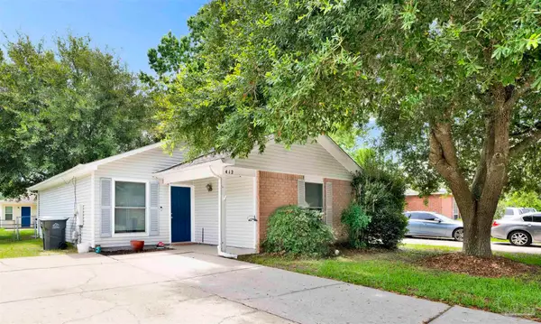 412 Oak Knoll Ln, Pensacola, FL 32506
