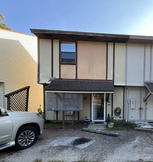 3305 E Brainerd St, Pensacola, FL 32503