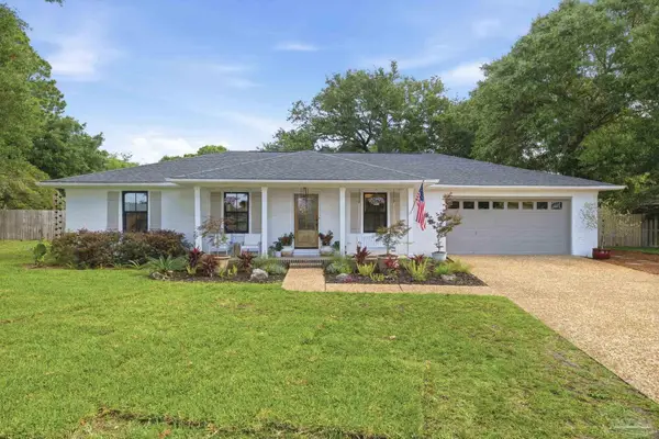 308 Smith Cir, Gulf Breeze, FL 32561