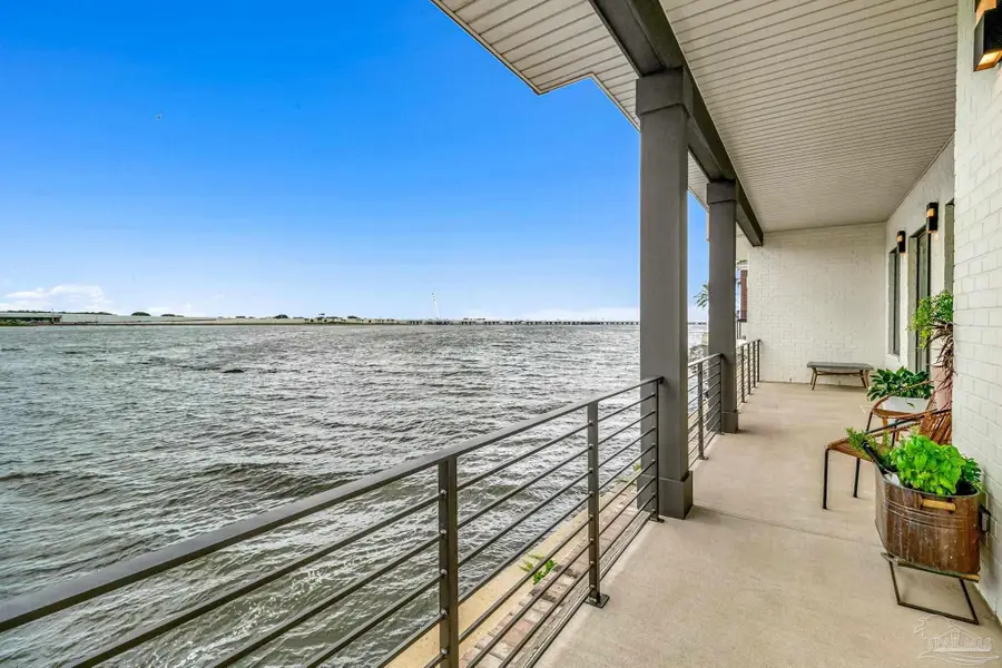8 Wharf Ave, Pensacola, FL 32502 - #2
