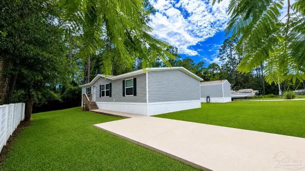 1393 Ridgewood Dr, Lillian, AL 36549
