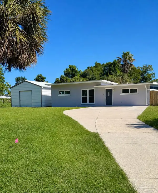 2 Adkinson Dr, Pensacola, FL 32506