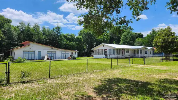 6801 Vivian Dr, Pensacola, FL 32505