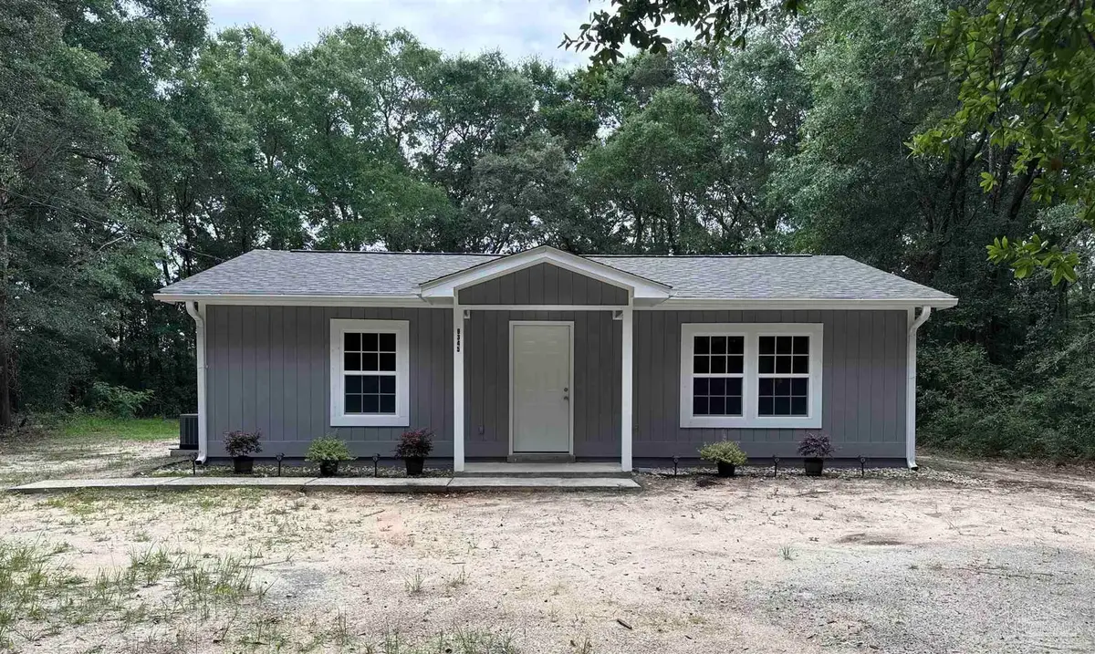 8345 Hickory Hammock Rd, Milton, FL 32583 - #1