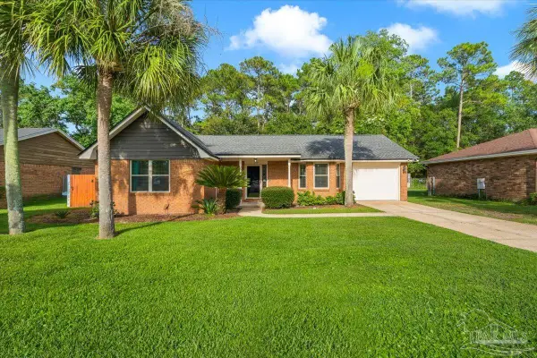 390 El Matador Trl, Pensacola, FL 32506