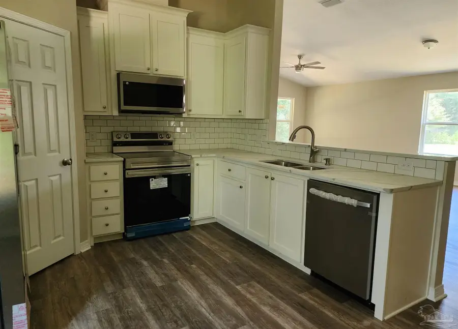 6692 Jasmine St, Milton, FL 32570 - #3